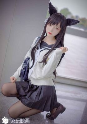 一个人吃奶两个人吃下面_国产剧免费全集观看