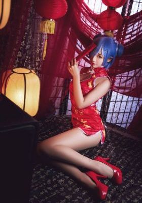 狠狠亚洲欧美_720手机免费观看完整