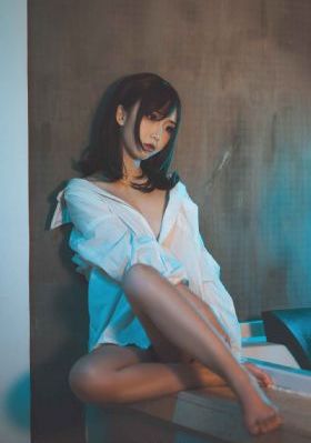 欧美高端大牌个性女装_BD韩语电影免费在线